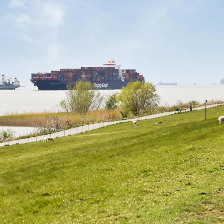 Stunning In With Wifi Brokdorf